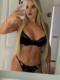 Camellia High Class Escort Hure Essen 3