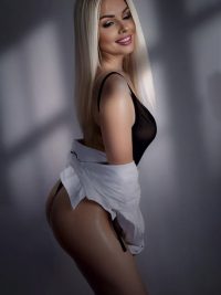 Polly Sweet High Class Escort Hure Essen 4